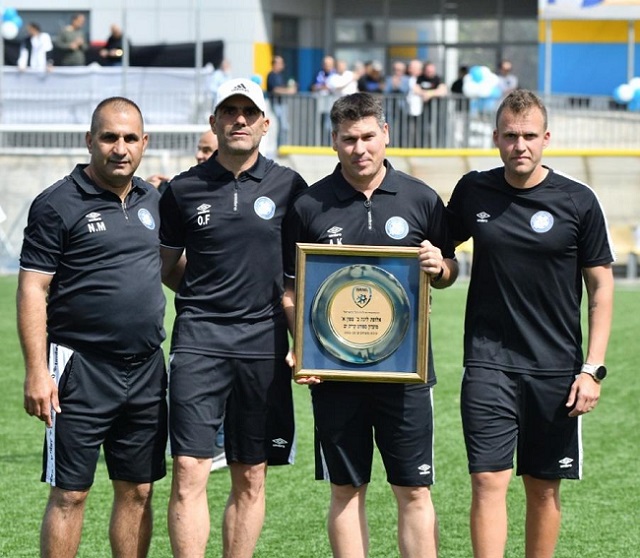 הצוות המקצועי 